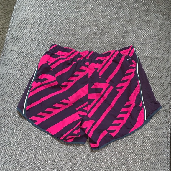 Nike Shorts - Picture 2 of 3